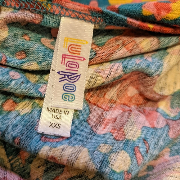LulaRoe floral print classic t-shirt size xxs - Picture 6 of 7